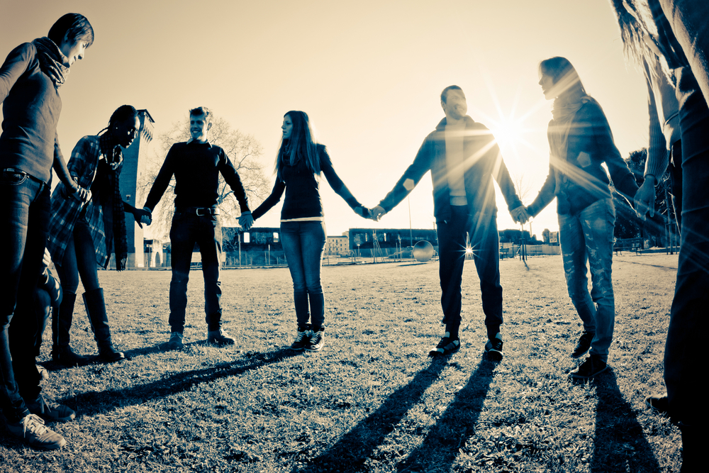 3 ideias de festas temáticas para jovens cristãos fazerem retiros espirituais